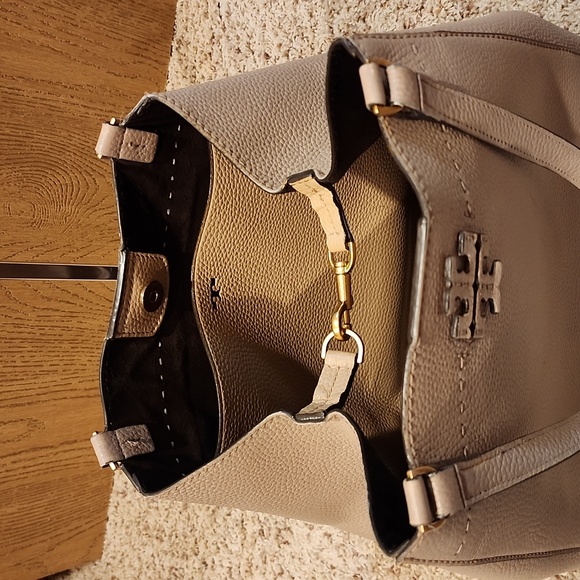 EUC Tory Burch McGraw Large Leather Carryall Tote - Picture 16 of 17